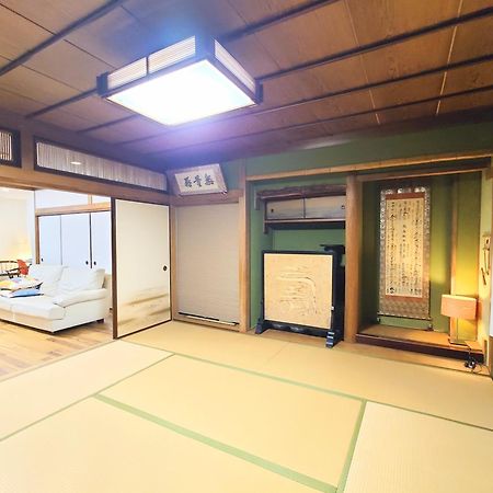 Ferienwohnung Base Ōsaka Exterior foto